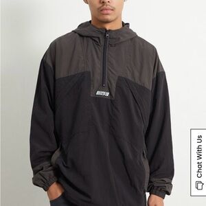 ESPRIT Black and Gray Windbreaker